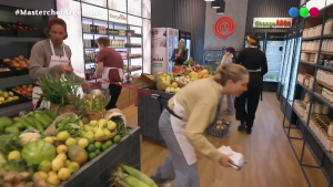 Atados y en parejas, así fue el último desafío en MasterChef