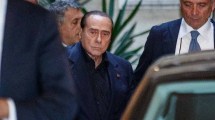 Imagen de Silvio Berlusconi padece leucemia crónica y permanecerá internado en un hospital de Milán