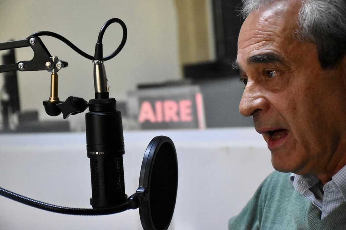 El candidato a intendente de Neuquén por el Frente de Todos, Daniel Figueroa, visitó el estudio de RÍO NEGRO RADIO. (Foto: Matías Subat).