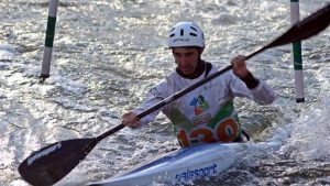 Canotaje slalom: la armada neuquina viaja a Brasil con la ilusión de clasificar a Santiago 2023