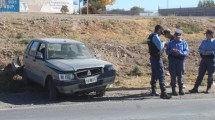 Imagen de Borracho y sin seguro, así chocó a otro auto en la Ruta 7, entre Centenario y Neuquén