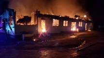 Imagen de Murieron 20 adolescentes durante el incendio del dormitorio de una escuela en Guyana