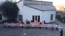 Imagen de Estudiantes de un colegio de Cipolletti reclamaron en el Consejo de Educación