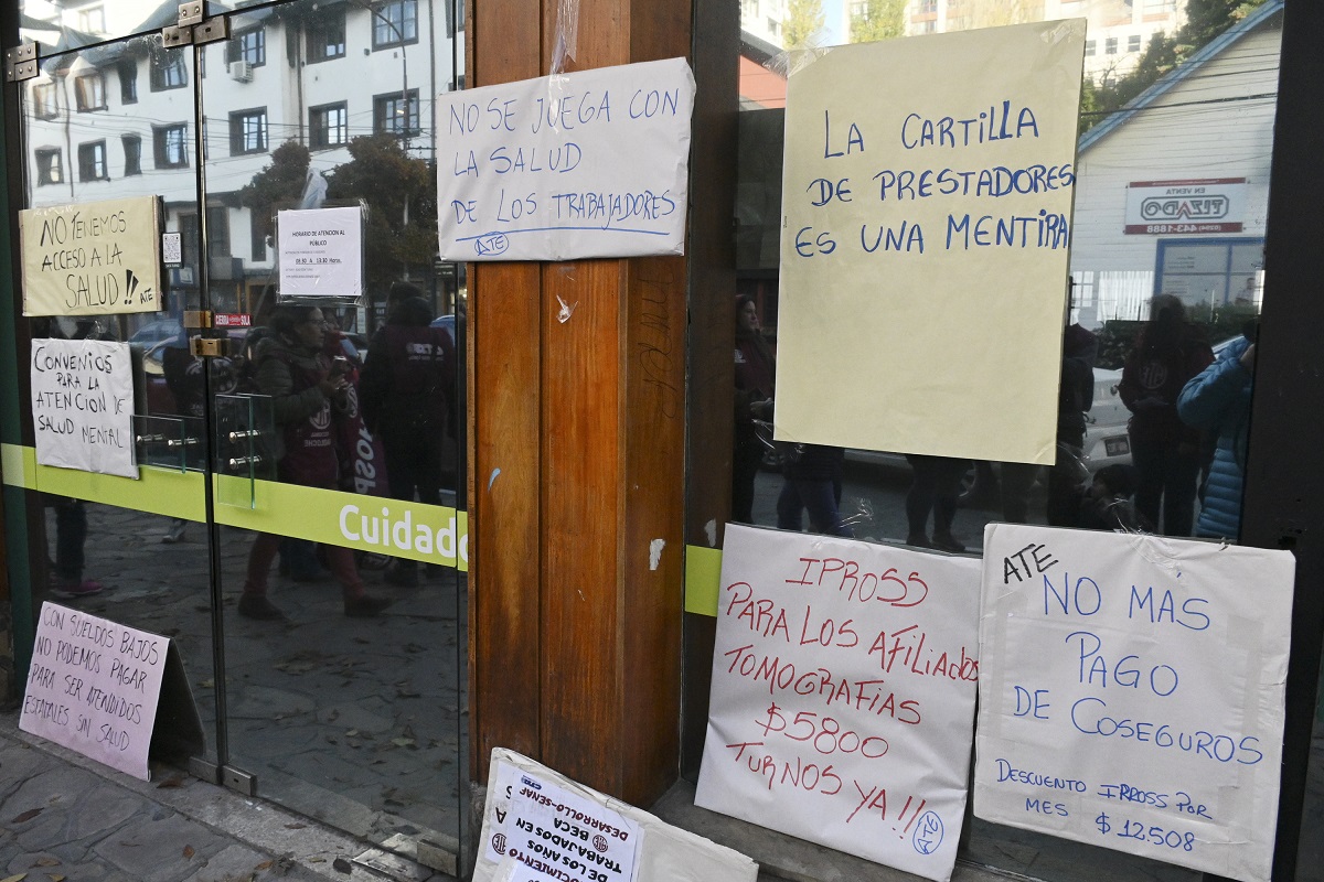 Días atrás, los referentes de ATE reclamaron en las oficinas del Ipross. Foto: archivo 