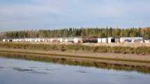 Imagen de Ambiente y el intendente de Cordero defienden el parque industrial junto al canal de riego