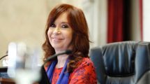 Imagen de Video| Cristina Kirchner y Martín Lousteau se cruzaron en el Senado: «Me enseñaste vos con la 125»