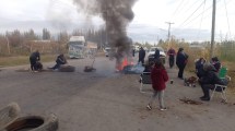 Imagen de Levantan cortes de rutas en Vaca Muerta, tras el reclamo por la fuga de gas en una escuela de San Isidro