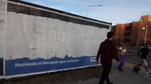 Imagen de Misteriosa pelea de candidaturas en los carteles del MPN, en pleno centro de Neuquén