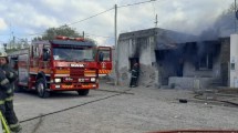 Imagen de Investigan las causas del incendio en Patagones que causó la muerte de un niño de 5 años y su papá