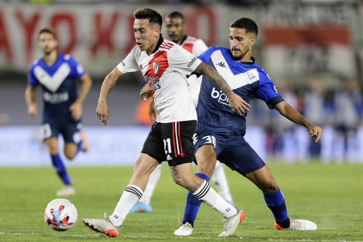 River visita a Vélez desde las 21:30.