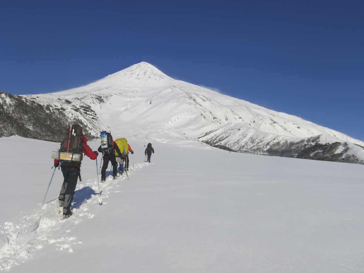 suspenden ascensos al volcán Lanín. Foto: archivo