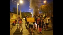 Imagen de Cortaron una calle pidiendo que se instale un semáforo en Neuquén: «estamos cansados»