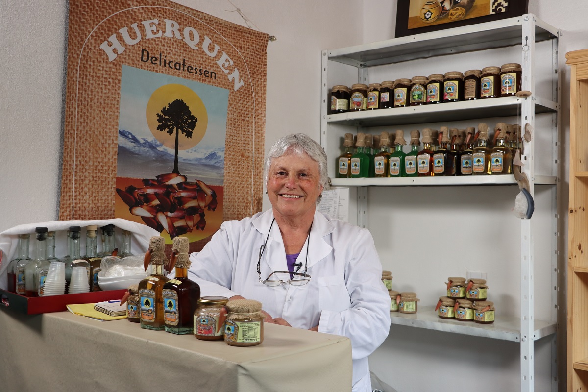 María Teresa Esthowas, orgullosa de su producto.