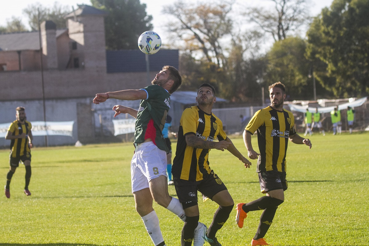 Germán Cervera es la carta de gol de Sol de Mayo que quiere seguir ascendiendo en las posiciones. 
Foto: Pablo Leguizamon