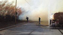 Imagen de Video: grave incendio impulsado por el viento arrasó con una casa y hectáreas en Cipolletti