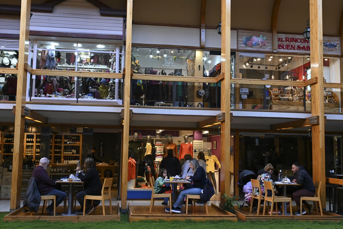 En Bariloche a pesar de que hay menos restaurantes y hoteles que años atrás, la facturación fue mayor. Foto: Chino Leiva.