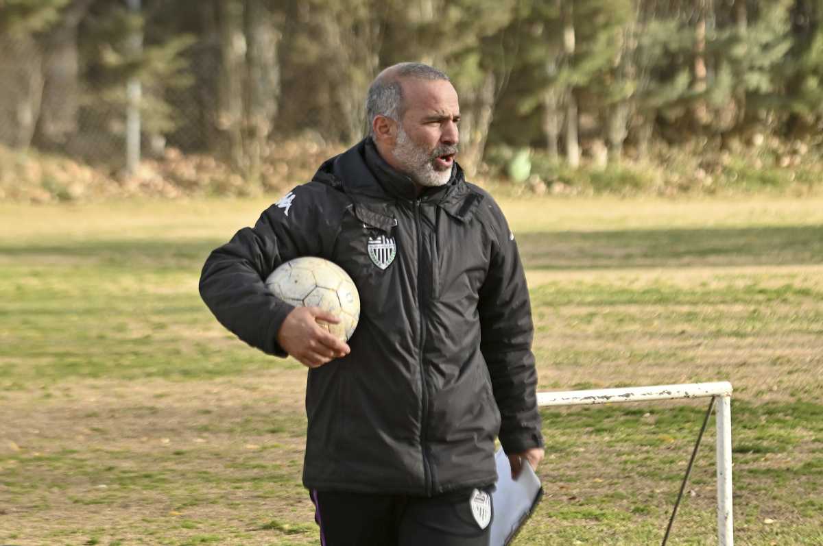 Gorer será el DT de Cipolletti el domingo con Santamarina. (Foto: Florencia Salto)
