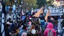 Imagen de Cortes en tres puntos del centro de Neuquén, todos con reclamos a Provincia