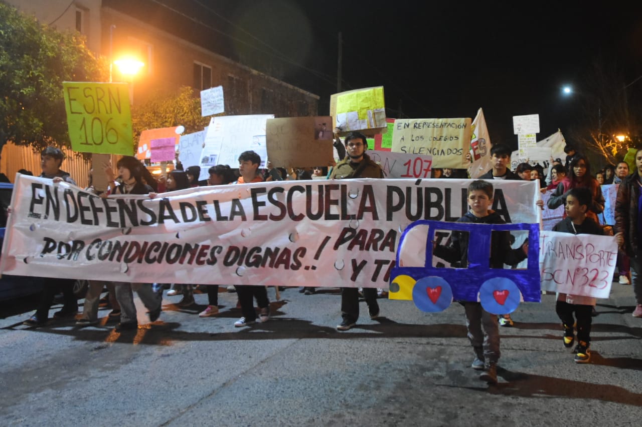  Los centros de estudiantes encabezaron el reclamo. Foto Andrés Maripe