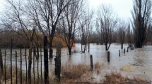 Imagen de Evacuaciones en Sauzal Bonito: el caudal del río Neuquén superó los 5000 metros cúbicos