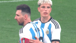 Alejandro Garnacho debutó en la Selección Argentina y empezó el blindaje