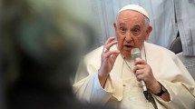 Imagen de Internaron al papa Francisco para realizarle controles médicos