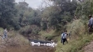 Cecilia Strazyzowski: hallan más restos óseos quemados en el río cercano al campo del clan Sena