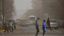 Imagen de Alerta por viento y nieve en Neuquén, Roca, y de Bariloche al mar, este viernes