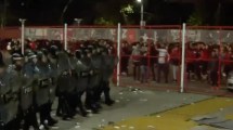 Imagen de Incidentes en Independiente: el club salió a disculparse por la «represión policial injustificada»