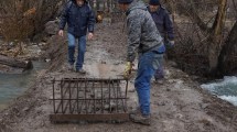 Imagen de Comienzan los arreglos en el puente desmoronado en Cipolletti: conocé el relato de los vecinos