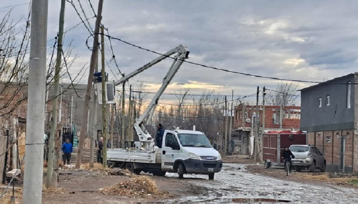 Desde el municipio confirmaron que continúan avanzando en la regularización del servicio en el barrio. Foto: Gentileza.