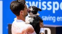 Imagen de A los 28 años, Pedro Cachín ganó su primer título de la ATP y lo festejó con su perro