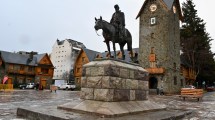 Imagen de El STJ le dio vía libre al municipio de Bariloche para remover la estatua de Roca