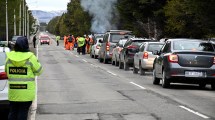 Imagen de Se levantó el corte en la ruta al aeropuerto de Bariloche, aunque anticiparon nuevas medidas