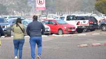 Imagen de Multas y acarreos en el aeropuerto de Neuquén: la nueva práctica que sorprende a los viajeros