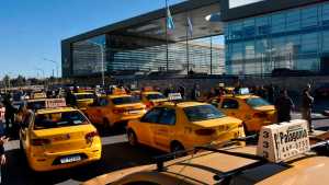 Piquete de taxistas provocó caos vehicular frente a la Ciudad Judicial de Neuquén