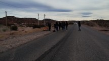 Imagen de Levantan el corte de ruta en Rincón de los Sauces: mujeres pedían trabajo al gremio petrolero