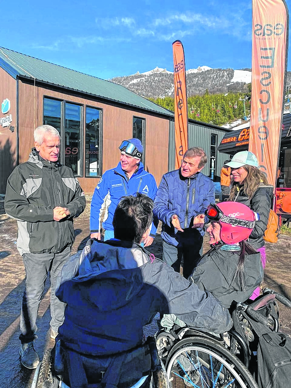 Brusa se presenta como “emprendedor” ligado a la construcción. El fin de semana recorrió Bariloche con el diputado Tortoriello. 