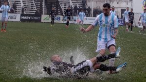 Bajo la lluvia, Cipolletti y Sol de Mayo empataron 0 a 0 en La Visera