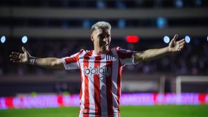 Con otro golazo de Rollheiser, Estudiantes eliminó a Goiás y pasó a cuartos de la Sudamericana