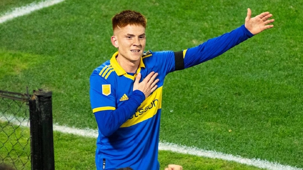 Valentín Barco, joven promesa de Boca , enfrenta una decisión crucial mientras una posible oferta de la Premier League pone en duda su permanencia en el club que lo vio nacer. Foto Archivo.