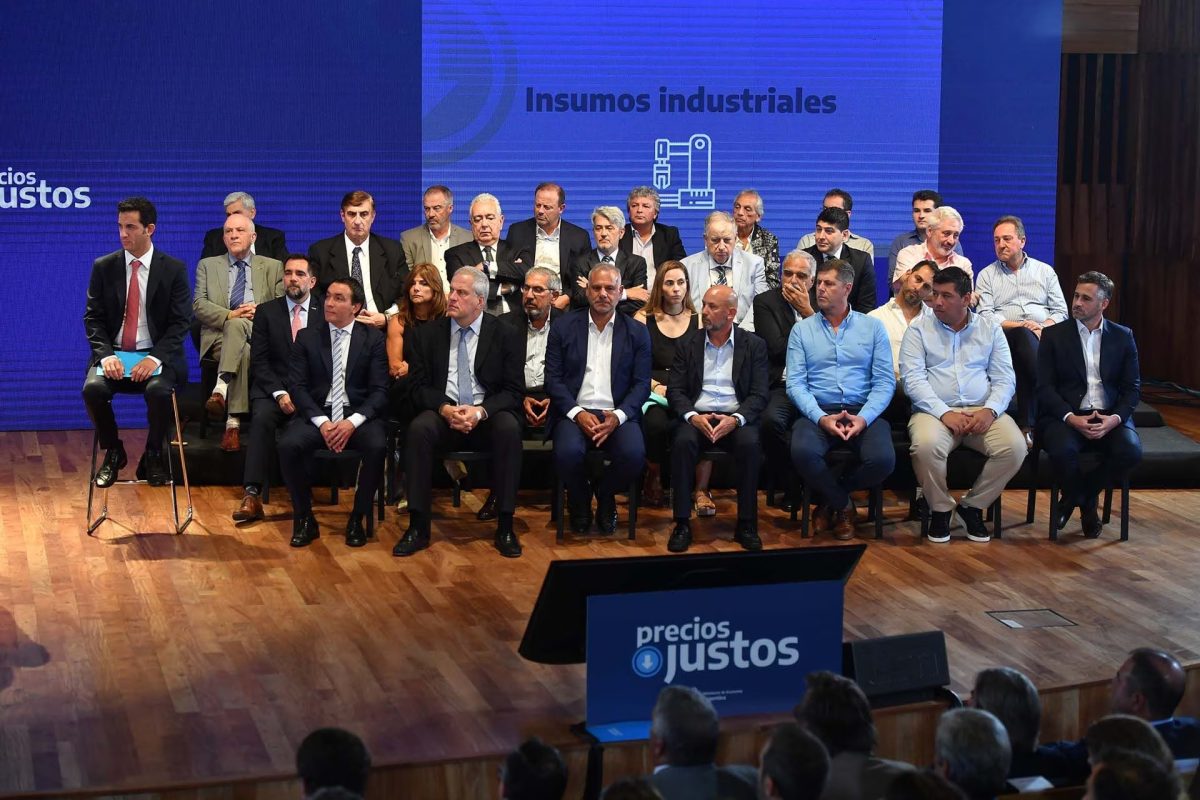 La Unidad de Renegociación de Precios intensificó las reuniones con empresarios. 