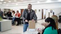 Imagen de Elecciones en ATE: Aguiar y Vicente votaron en Roca