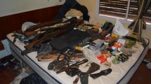 Imagen de El empleado municipal de Viedma acusado de acoso virtual tenía un arsenal en su vivienda