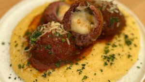 La receta del finde: albóndigas de vacío con polenta cremosa