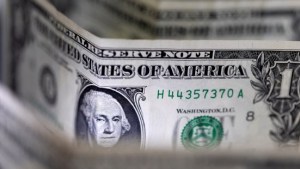 El dólar sube con fuerza en el inicio de la semana previa a las PASO y queda al borde los $ 600