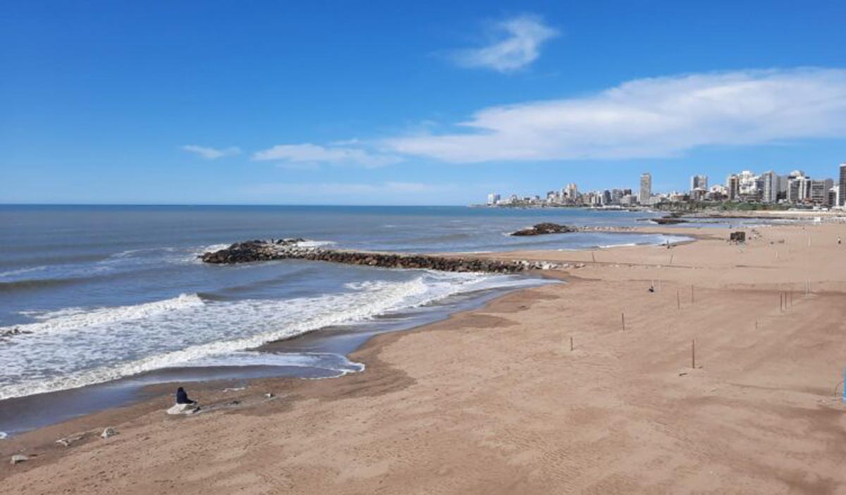 Esta playa argentina compite por ser la más linda de América del Sur