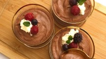 Imagen de Mousse de chocolate con 4 ingredientes, por si pinta bajón