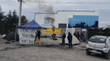 Imagen de Conflicto con trabajadores en Roca: «Hace días que no nos pagan y la empresa sigue cerrada»