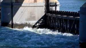 Hallaron un cuerpo en el Dique Ballester: se cree que es del pescador arrastrado por el río